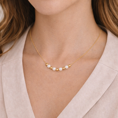 Elara Pearl Necklace